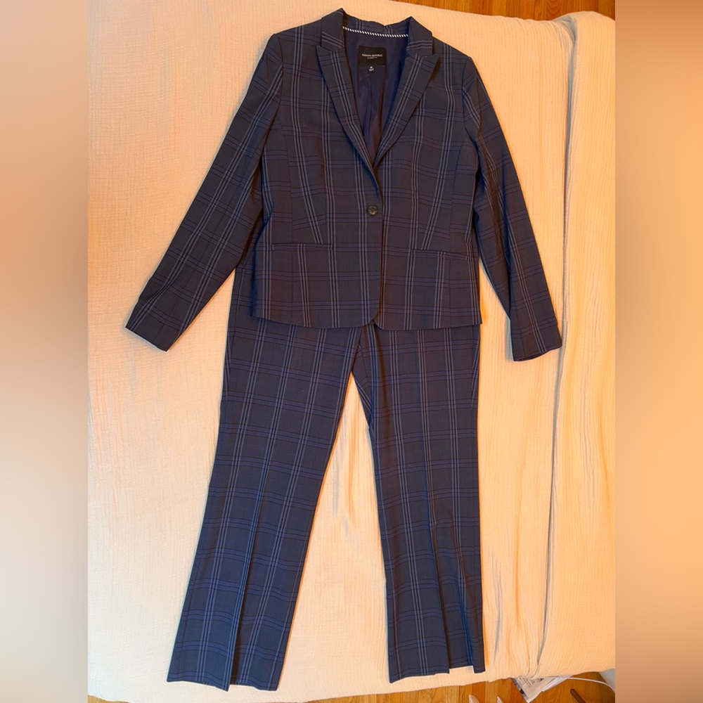 Banana Republic Navy Blue Plaid Blazer - Picture 2 of 3
